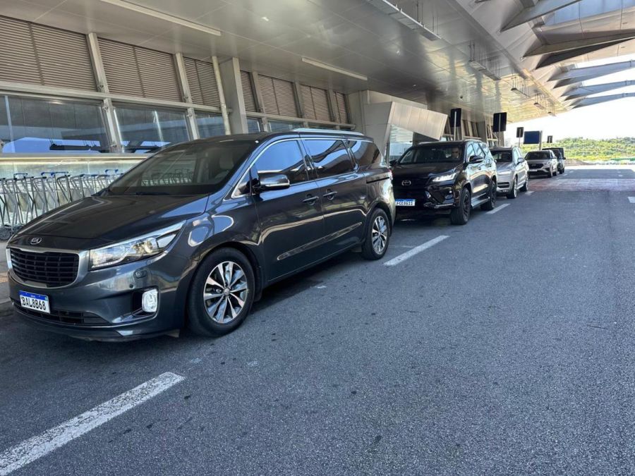 Táxi pode andar na pista do MOVE em BH