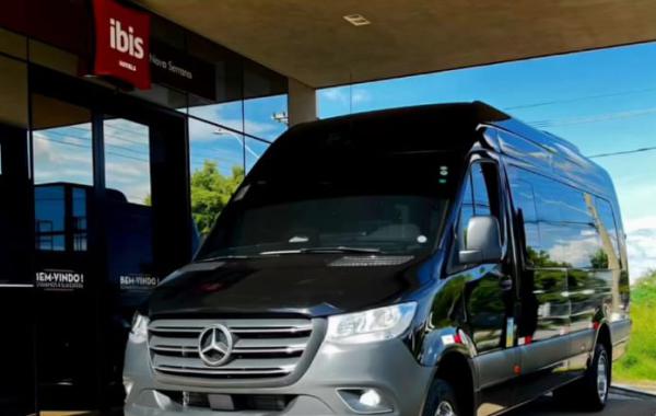 Van executiva da Executive Service BH para transfer de grupos em Belo Horizonte
